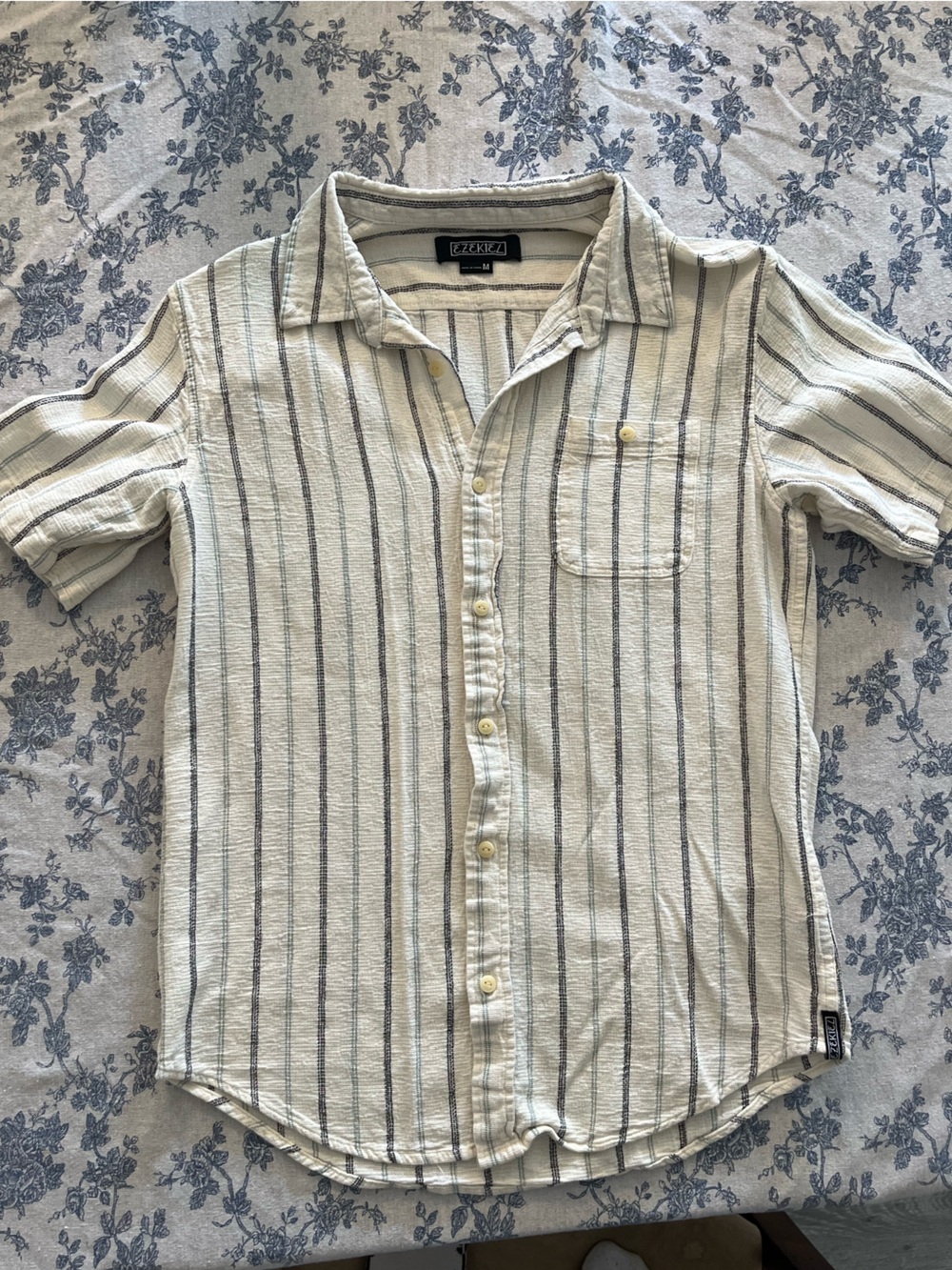 Ezekiel Cream Button Down Striped Short Sleeved Shirt 100% Cotton